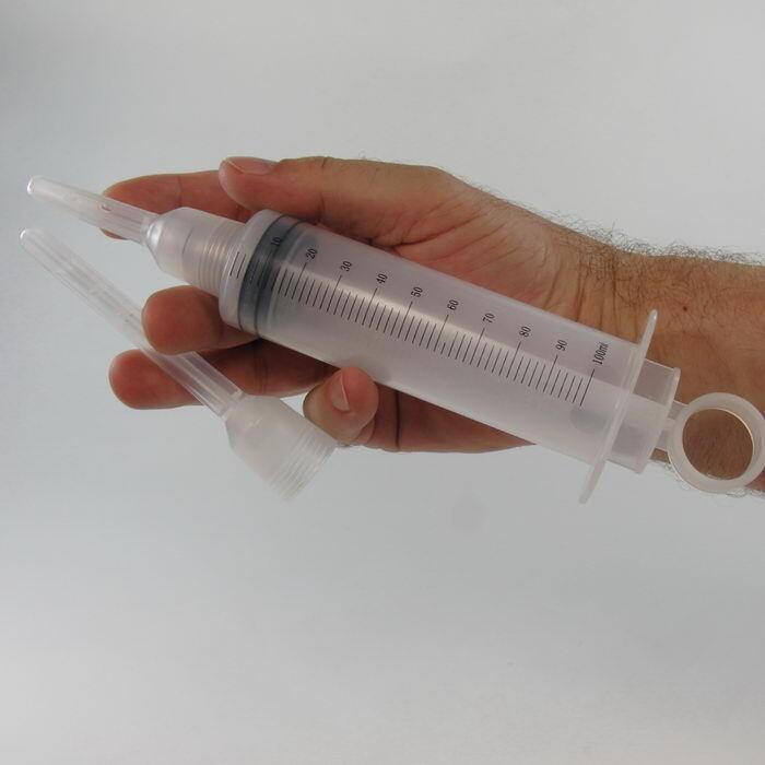 Wet + Horny – anální sprcha