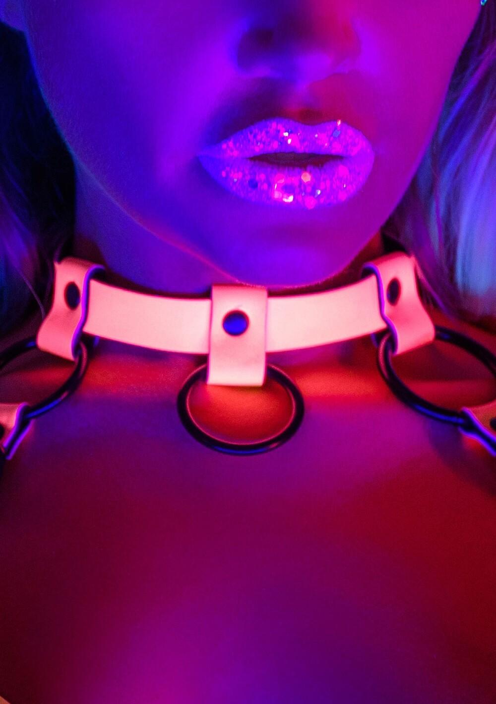 Taboom Glow In The Dark harness: S/M - Image 3