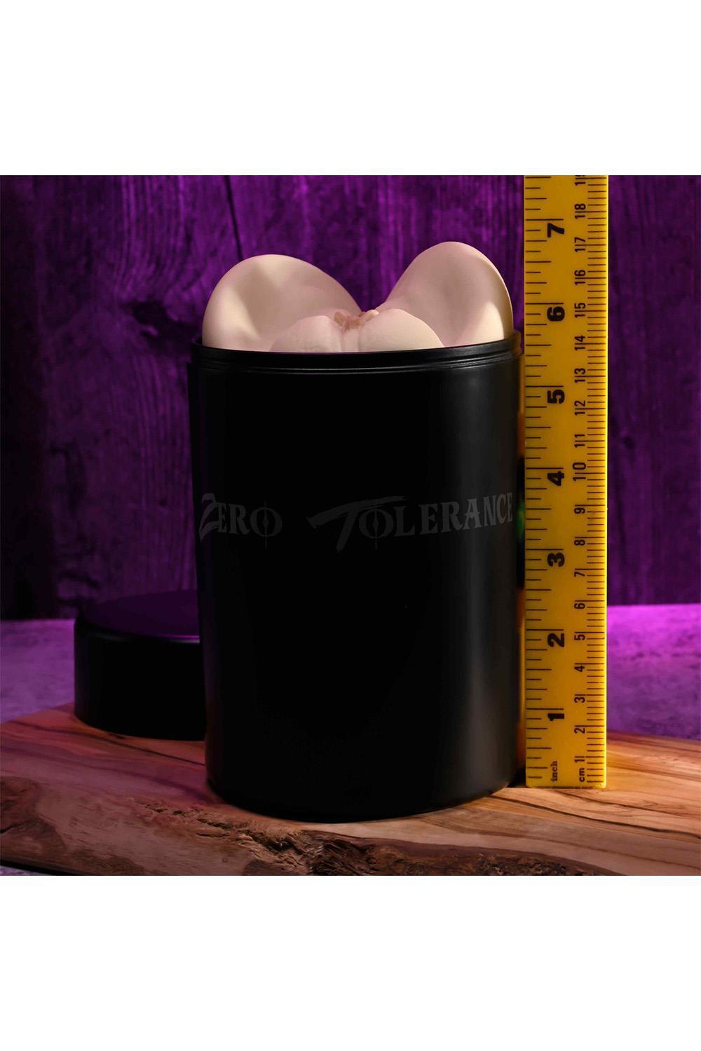 Zero Tolerance masturbátor Lisa Ann