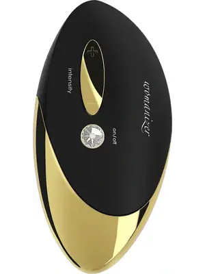 Tlakové stimulátory na klitoris - Womanizer Pro masážní strojek - zlatý - 703255205274