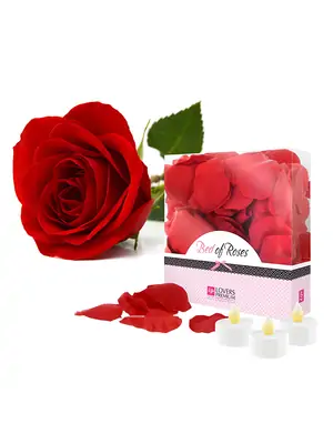 Erotické dárkové sady - Bed of Roses Červené okvětní lístky růží + 3 svíčky - E22002