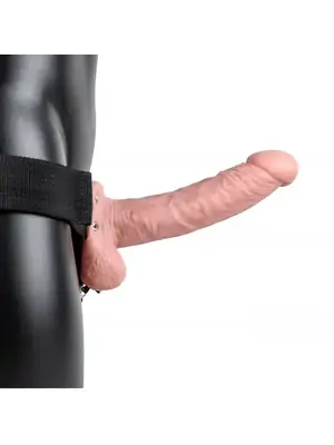 Připínací penis - Realrock Hollow Strap-on dutý připínací penis s varlaty 18 cm - tělový - REA131FLE